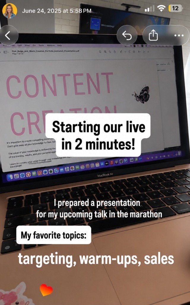 Przygotowanie prezentacji na MacBooku przed sesją na żywo maratonu InstaProgress